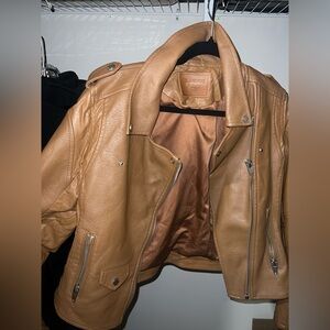 Like NEW Womens Brown Leather Jacket